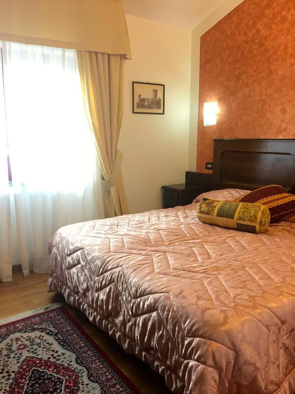 Hotel Ristorante Al Brunello Di Montalcino Phòng bức ảnh
