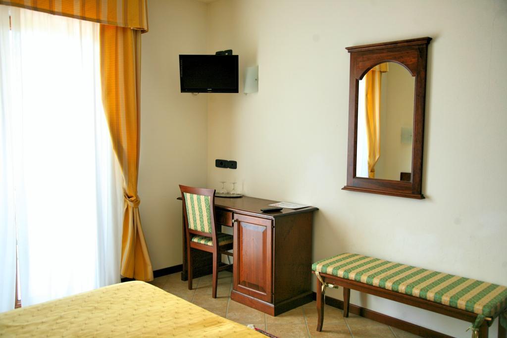 Hotel Ristorante Al Brunello Di Montalcino Phòng bức ảnh