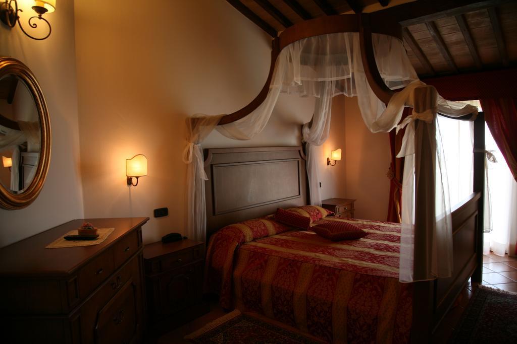Hotel Ristorante Al Brunello Di Montalcino Ngoại thất bức ảnh